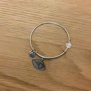Alex and Ani patriots bracelet